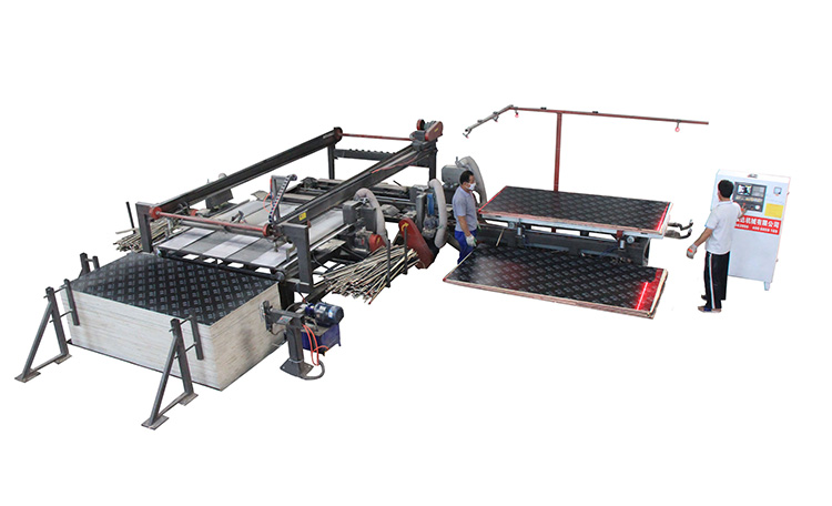 Fully automatic edge sawing machine